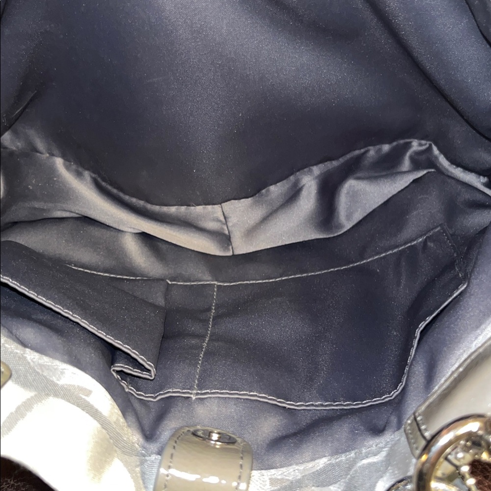 EUC Authentic Y2K Coach Penelope Optic Gray Signature Handbag - Picture 7 of 8
